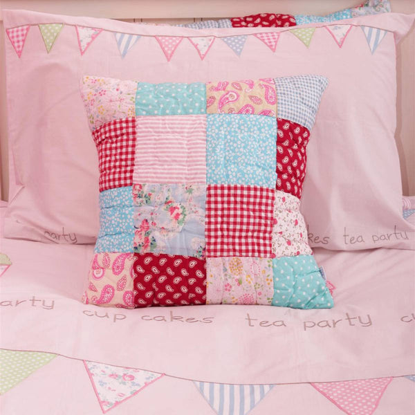 http://www.funroomsforkids.com/cdn/shop/products/matilda-quilted-pillow-4_grande.gif?v=1428286265